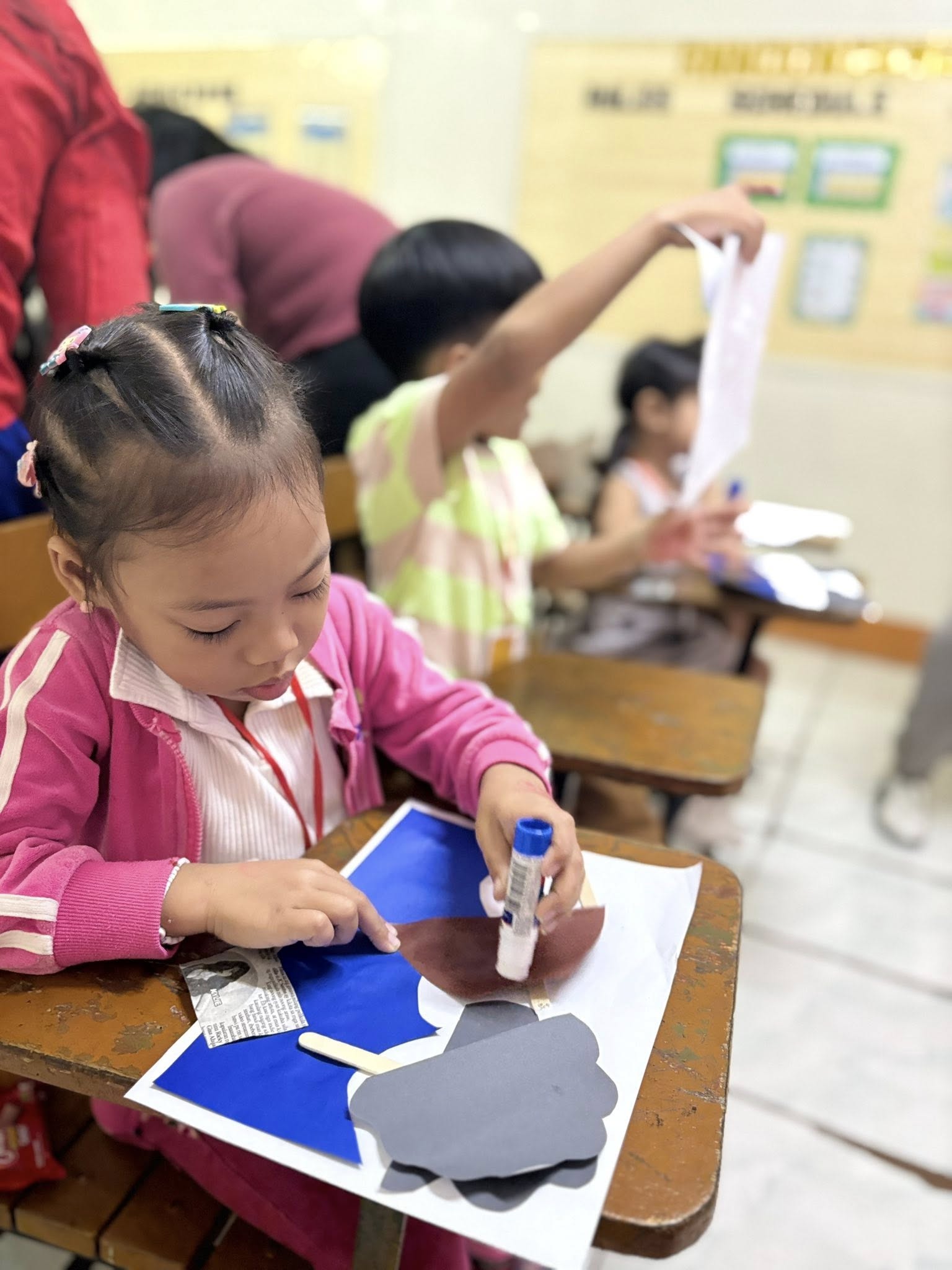 Care packs for elderly in Filipino communities