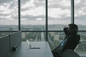 How a Bookkeeping VA Keeps Your Finances Organized Year-Round