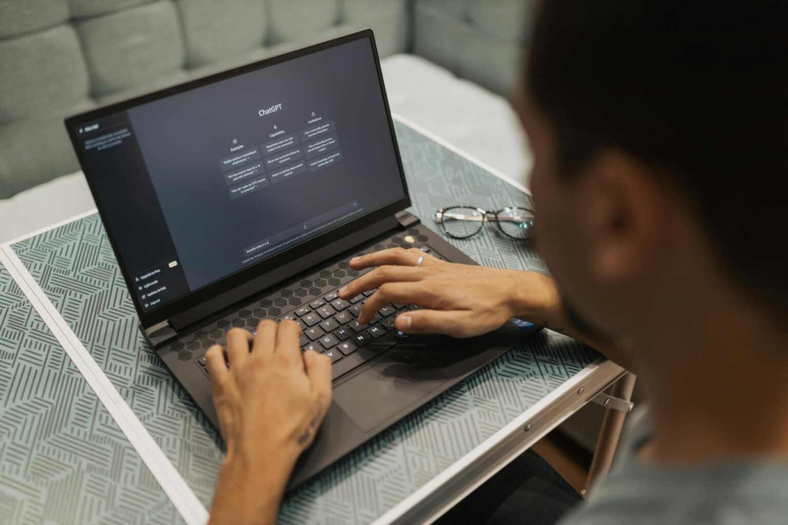What Is a Virtual Assistant? Your 2026 Guide | Armasourcing