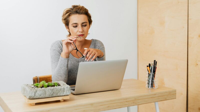 How much does it cost to hire a virtual assistant in 2026