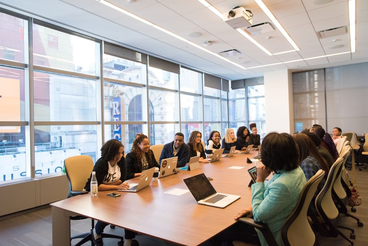 An executive assistant managing an executive calendar